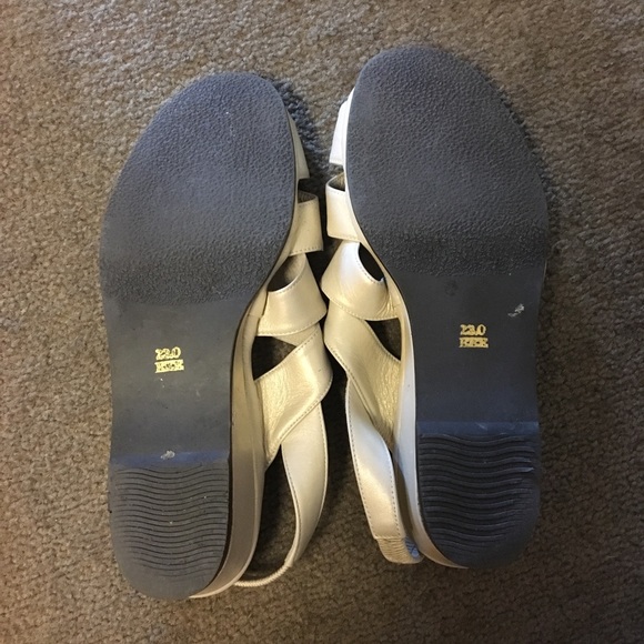 🌟LAST CHANCE🌟Polo Club Pearl Sandals - Picture 3 of 5